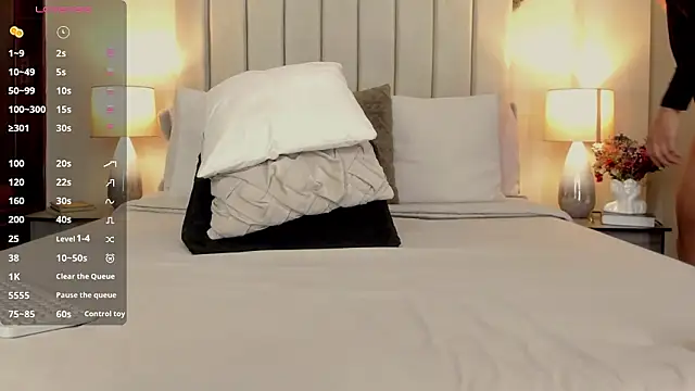 Snapshot of romina-brunette chatting on 03.14.26 romina-brunette online show from 03.14.26