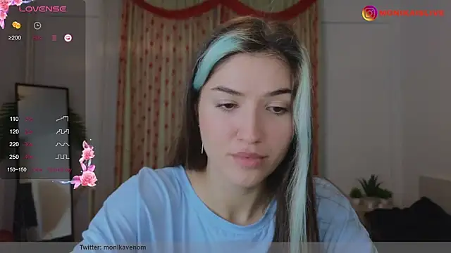 Snapshot of monikavenom chatting on 02.19.25 monikavenom online show from 02.19.25