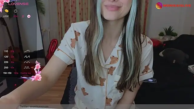 Snapshot of monikavenom chatting on 02.19.25 monikavenom online show from 02.19.25