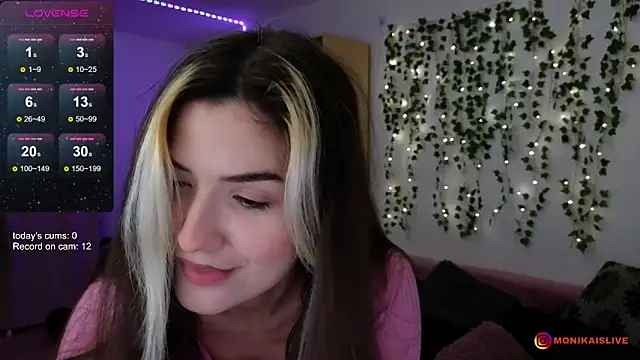 Snapshot of monikavenom chatting on 01.09.26 monikavenom online show from 01.09.26