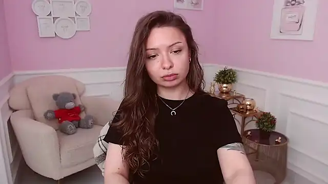 LucySkilar online show from 05.12.26
