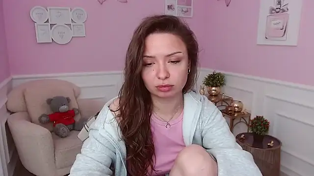 LucySkilar online show from 05.15.26