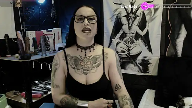 Evil Queen 666 online show from 12.16.25