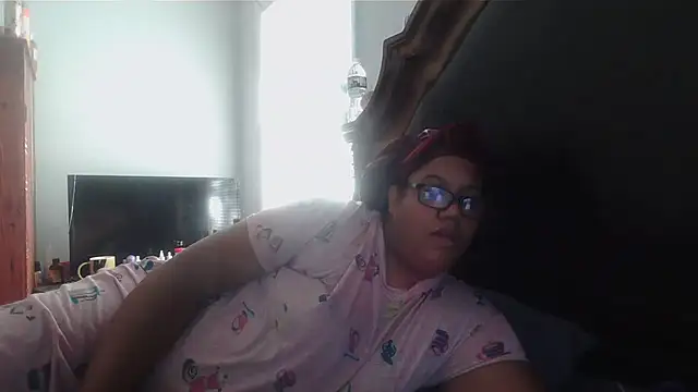 ebonyred online show from 11.23.25