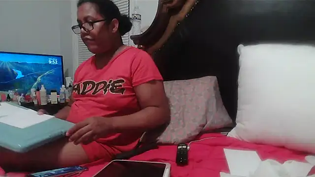 ebonyred online show from 04.23.26