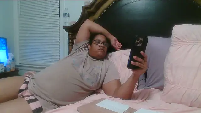 ebonyred online show from 05.13.26