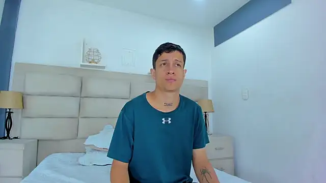 Snapshot of AgarEvans chatting on 12.15.25 AgarEvans online show from 12.15.25