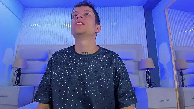 Snapshot of AgarEvans chatting on 03.30.26 AgarEvans online show from 03.30.26