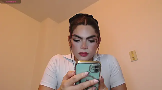 Snapshot of cheryl_blossom69 chatting on 01.15.25 cheryl blossom69 online show from 01.15.25