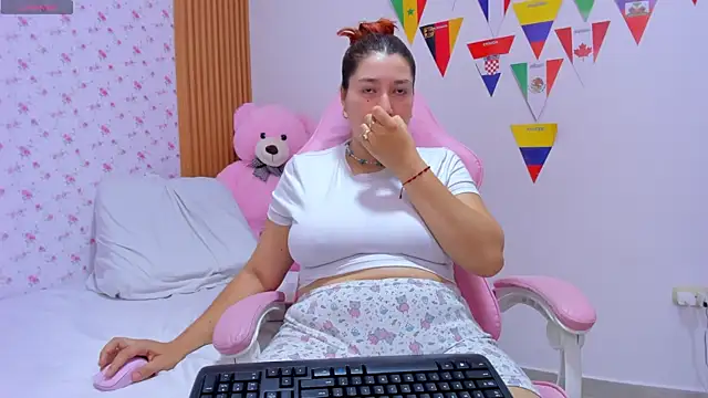 Soyqueen online show from 07.09.26