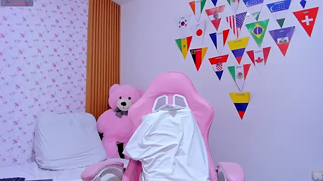Soyqueen online show from 07.11.26
