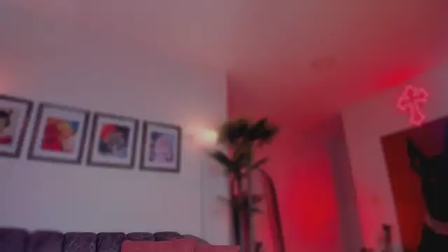 Taylor  foxxx online show from 04.28.26