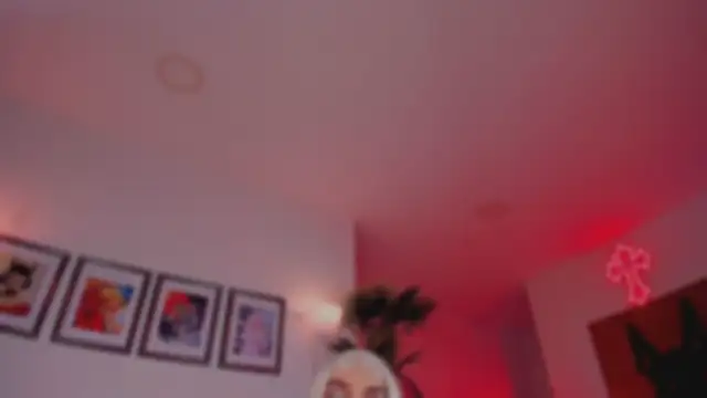 Taylor  foxxx online show from 04.30.26