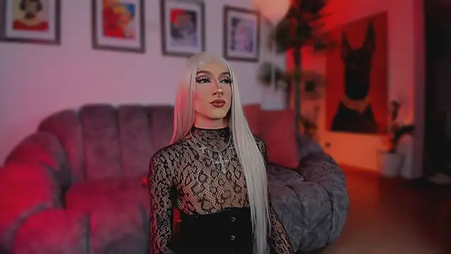 Taylor  foxxx online show from 06.16.26