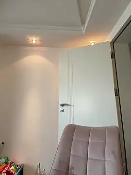 Lady Knaller online show from 03.12.25