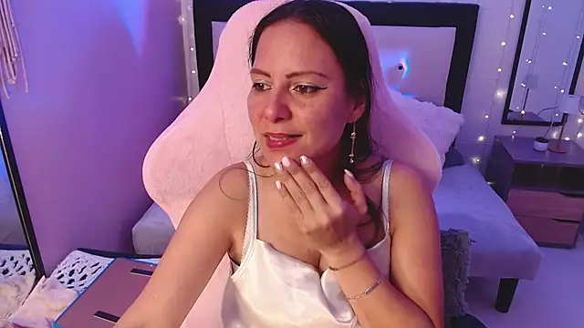 Snapshot of camila_delarosa chatting on 07.28.26 camila delarosa online show from 07.28.26