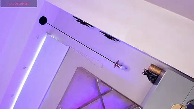 Dalila Thoms online show from 02.28.25