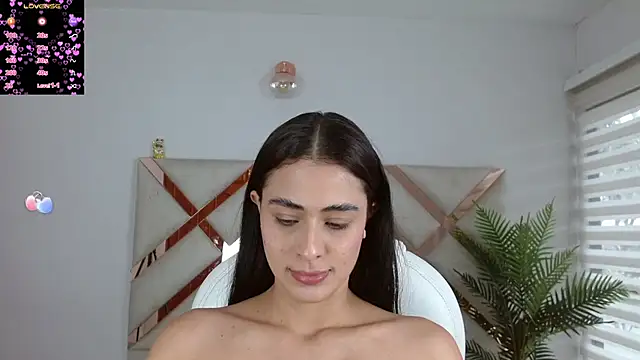 Snapshot of anny_kent chatting on 12.26.24 anny kent online show from 12.26.24