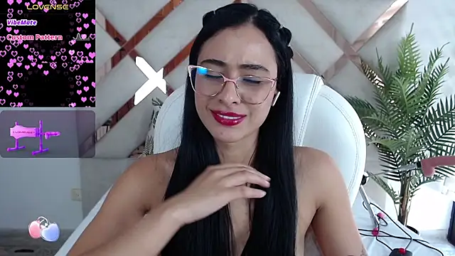 Snapshot of anny_kent chatting on 02.18.25 anny kent online show from 02.18.25