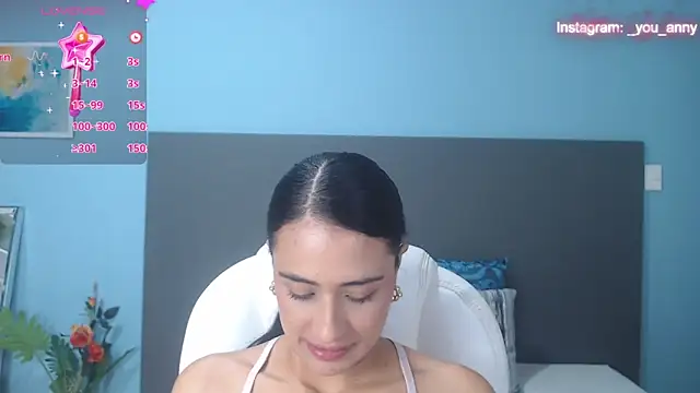 Snapshot of anny_kent chatting on 03.15.25 anny kent online show from 03.15.25