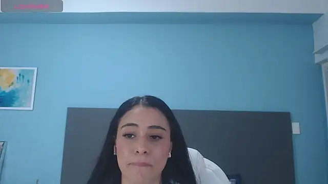 Snapshot of anny_kent chatting on 03.18.25 anny kent online show from 03.18.25