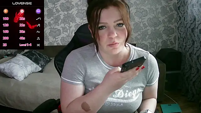 Snapshot of Sabrina_Poison chatting on 02.01.25 Sabrina Poison online show from 02.01.25