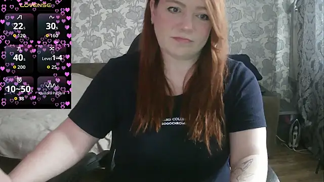 Snapshot of Sabrina_Poison chatting on 10.29.25 Sabrina Poison online show from 10.29.25