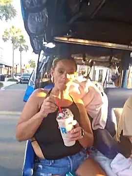 Snapshot of Dixiefaye_Pika chatting on 11.20.25 Dixiefaye Pika online show from 11.20.25