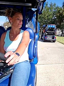 Snapshot of Dixiefaye_Pika chatting on 11.24.25 Dixiefaye Pika online show from 11.24.25