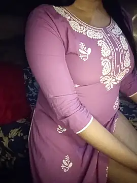 Snapshot of Trezza chatting on 02.08.26 Trezza online show from 02.08.26