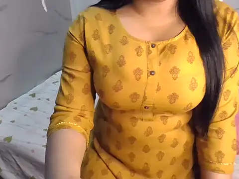 Snapshot of Trezza chatting on 03.26.26 Trezza online show from 03.26.26