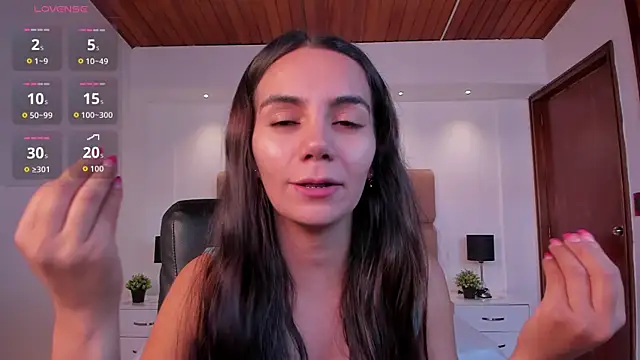 Snapshot of martina_mancini chatting on 06.24.26 martina mancini online show from 06.24.26