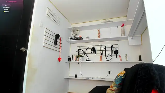 Alejandra Dunn online show from 03.05.25