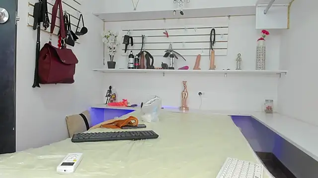 Alejandra Dunn online show from 09.25.25