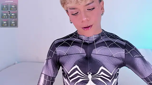 Snapshot of Danigio chatting on 01.03.25 Danigio online show from 01.03.25