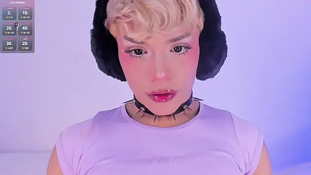 Snapshot of Danigio chatting on 01.08.25 Danigio online show from 01.08.25