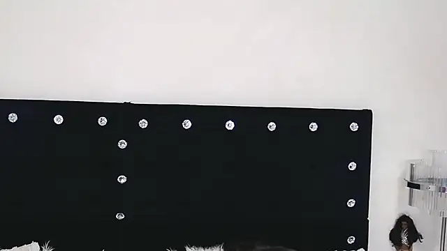 GiseleReine online show from 04.26.26