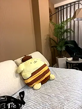 Snapshot of IroManager chatting on 10.26.25 IroManager online show from 10.26.25