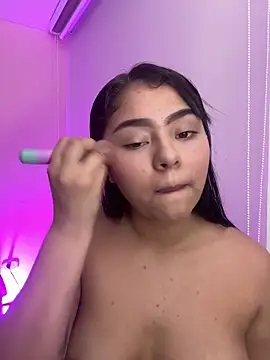 Snapshot of Oriana_Guzman chatting on 04.17.26 Oriana Guzman online show from 04.17.26
