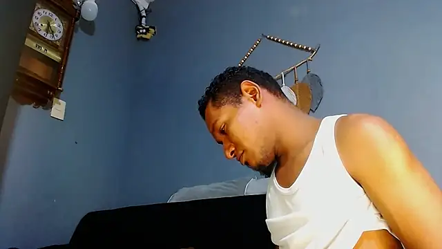 Grandeygruesa1 online show from 03.20.25