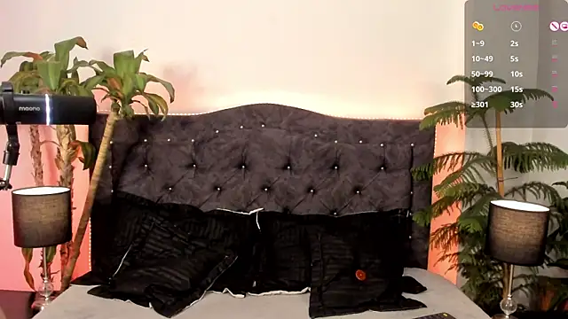 candy canne   online show from 12.20.24