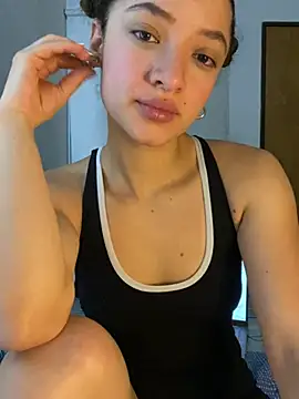 Snapshot of Alicia_ALICIA chatting on 07.28.26 Alicia ALICIA online show from 07.28.26