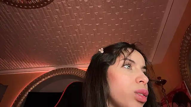 Snapshot of ORLA86 chatting on 02.23.25 ORLA86 online show from 02.23.25