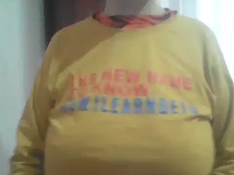 Snapshot of AnaXBerry chatting on 02.11.26 AnaXBerry online show from 02.11.26