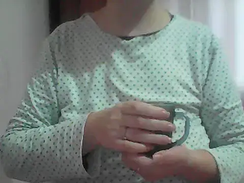 Snapshot of AnaXBerry chatting on 02.13.26 AnaXBerry online show from 02.13.26