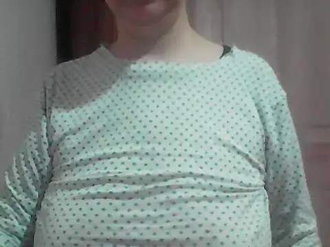 Snapshot of AnaXBerry chatting on 02.14.26 AnaXBerry online show from 02.14.26