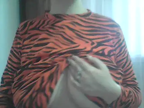 Snapshot of AnaXBerry chatting on 02.20.26 AnaXBerry online show from 02.20.26