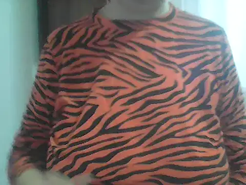 Snapshot of AnaXBerry chatting on 03.11.26 AnaXBerry online show from 03.11.26