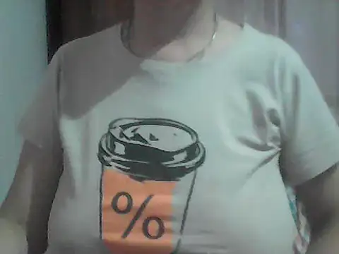 Snapshot of AnaXBerry chatting on 07.19.26 AnaXBerry online show from 07.19.26