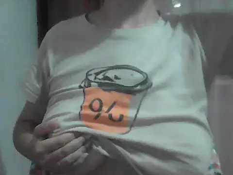 Snapshot of AnaXBerry chatting on 07.28.26 AnaXBerry online show from 07.28.26